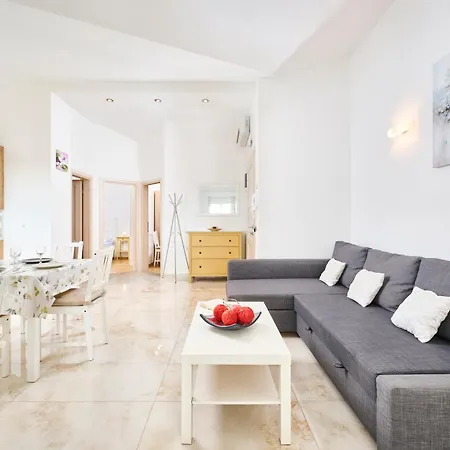 Apartment Elia